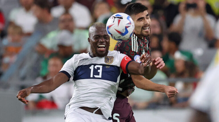 Ecuador empató sin goles con México y clasificó a los cuartos de final