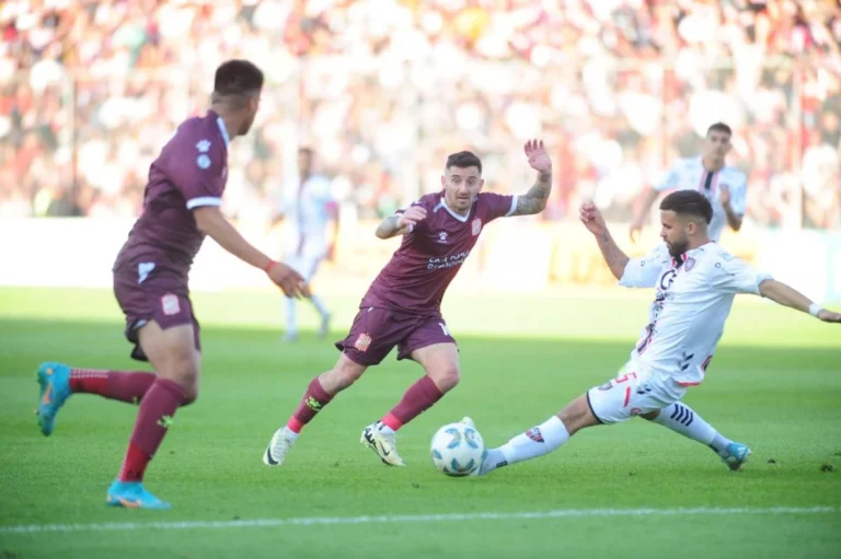 Sobre el final, San Martin de Tucumán derrotó a Chacarita y quedó puntero en la zona A