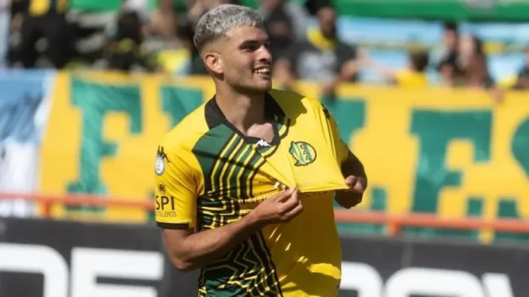 Aldosivi festejó el gol de Brown en Mataderos y clasificó a la final por el ascenso, al derrotar a San Telmo