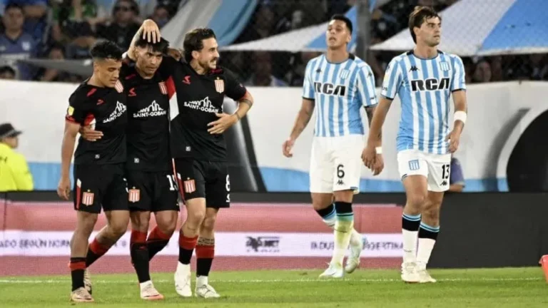 Estudiantes derrotó a Racing y lo alejó de la pelea por el título