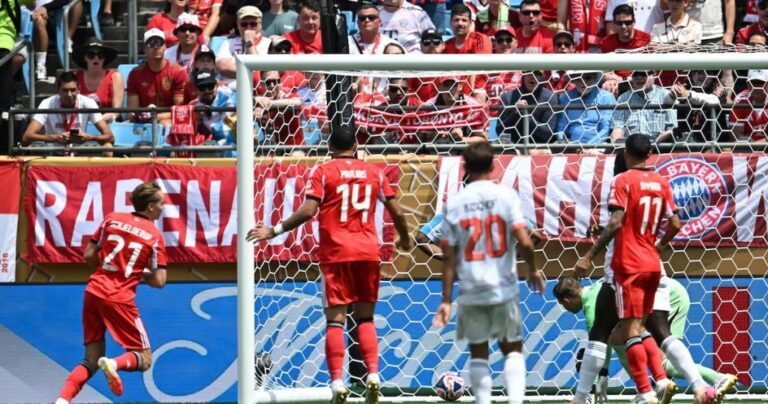 Benfica ganó el grupo C con su victoria ante Bayern Múnich